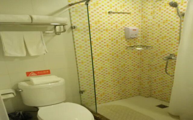 Pebble Motel (Kunming Dounan Flower City Longcheng Street)