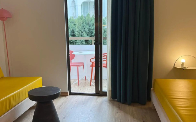Poniente Playa Aparthotel