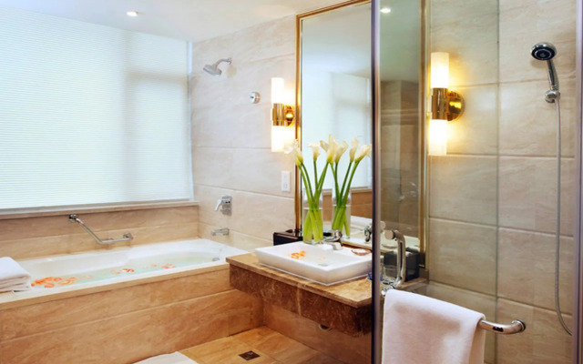 Huaren International Hotel