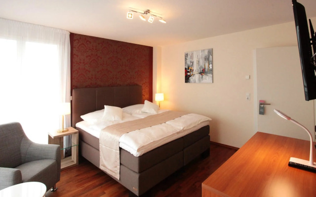 Lamex-Inn Hotel & Restaurant