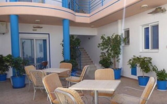 Acapulco Apartments