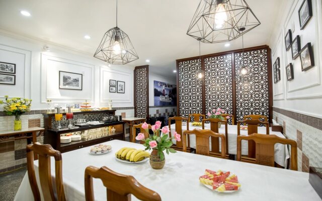 Il Divo Hostel