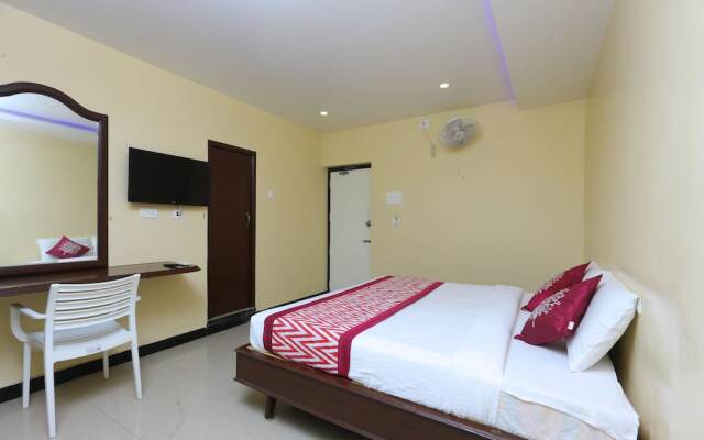 OYO 10199 Hotel B Coral