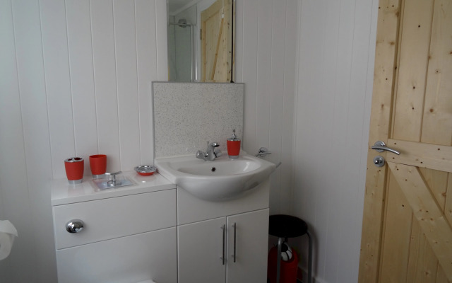 Three Bedroom Lodge 10