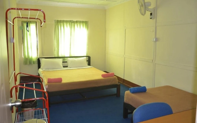 Tha Ha Zar Ta Hotel