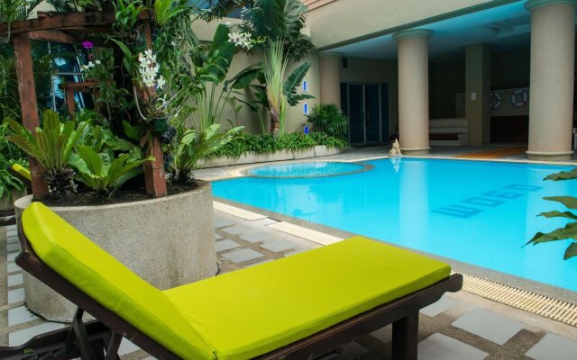 Krungsri River Hotel