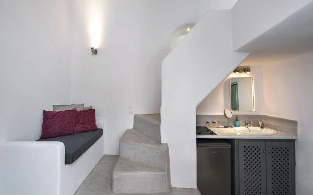 Theodora Suites - Adults Only