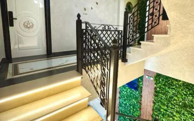 Martin Luxury Hotel