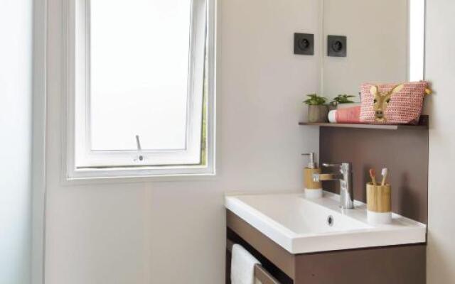 Bungalow tranquille entre océan, forêt et marais