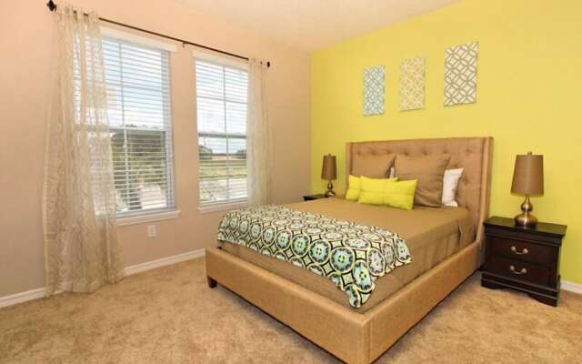 Townhome with Pool at Solterra