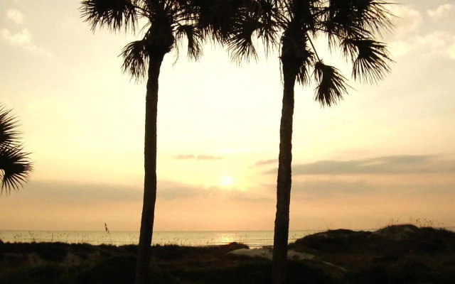 Windjammer Apartment 412