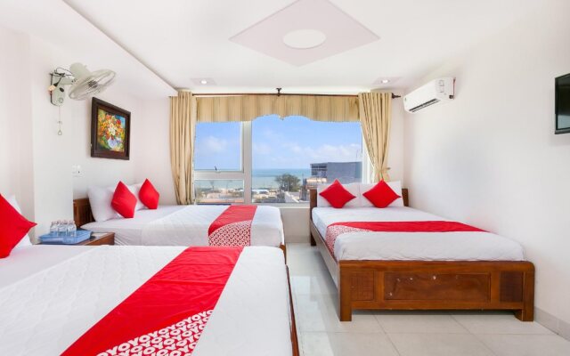 Aris Hotel
