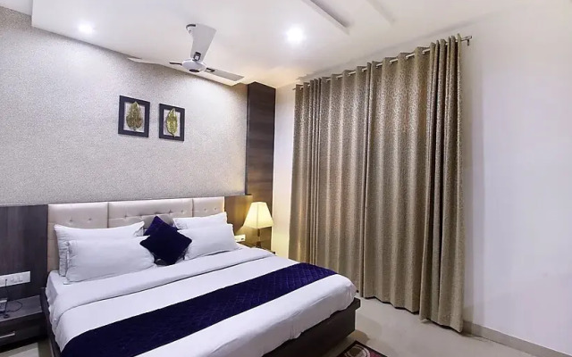 Goroomgo Galaxy Mathura