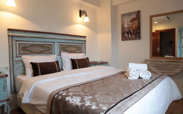 Oriella Hotel