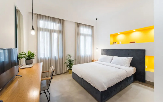 Monk Monastiraki Suites