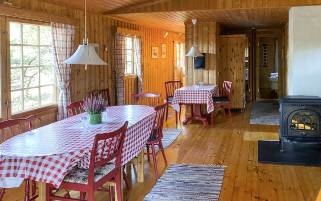 Holiday Home Holmestua (SOO398)