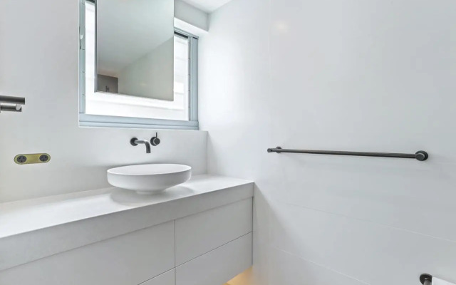 La Mer Apartment #10