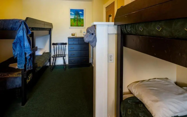 HI-Penticton Hostel