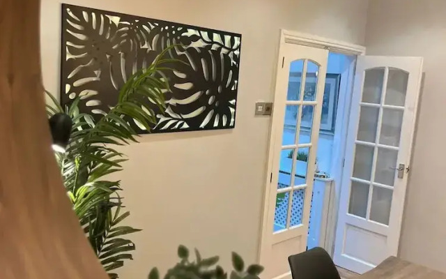 Beautiful 4 Bed House in Sheffield