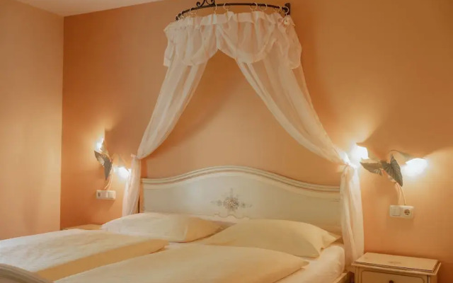 Schlossl Hotel Kindl