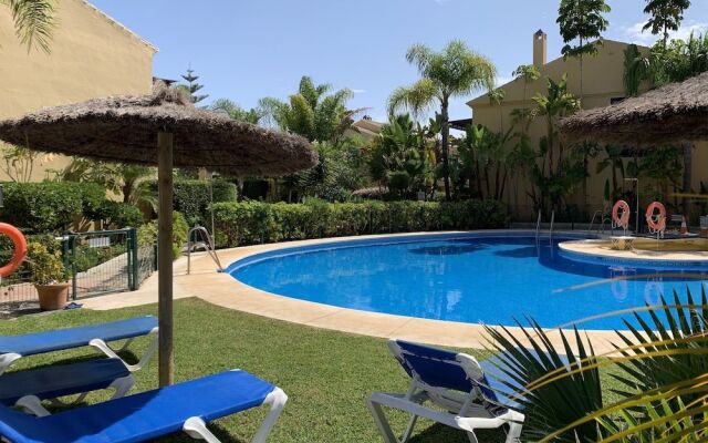 TGS & RUMEX Suites Banus