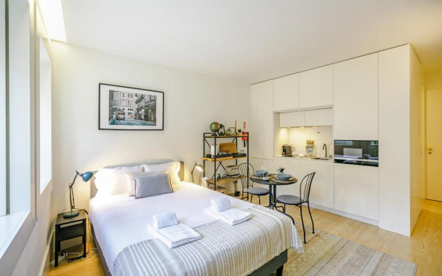 LovelyStay - Taipas Studio with AC