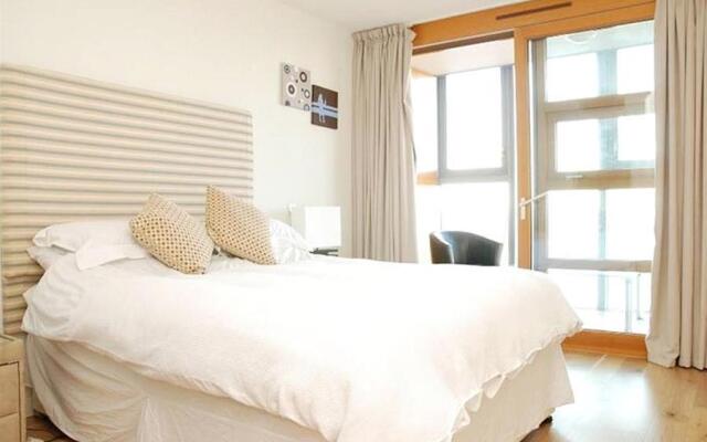 Falcon Wharf Apartments