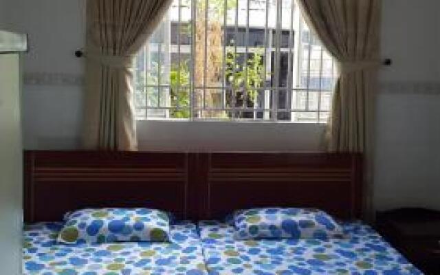 Tu Quyen Room For Rent