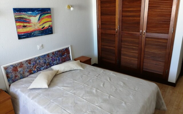 Cozy 1-bed Apartment Near Oura Beach