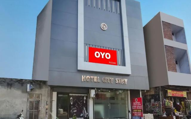 POP 70106 Hotel City Stay