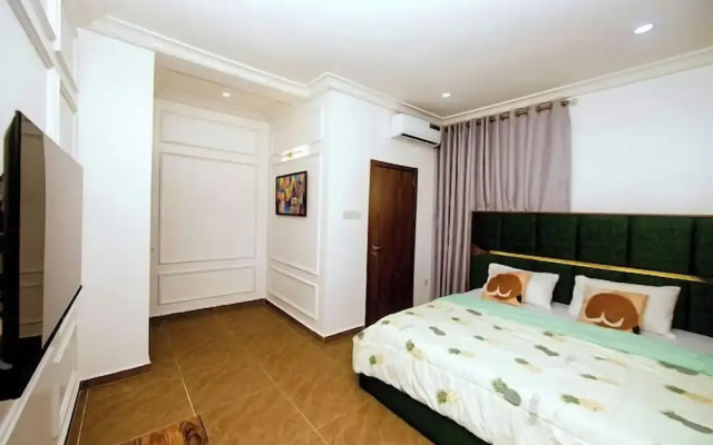 Sow Luxury Apartment