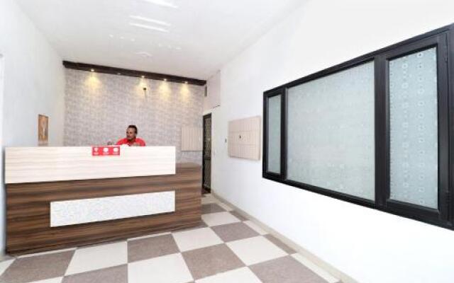 OYO 28081 White Hills Guest House