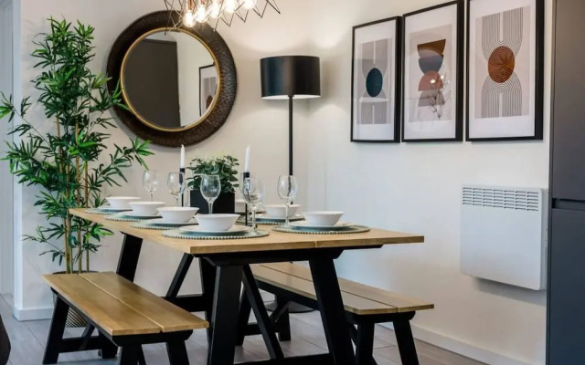 The Coach House by Elite