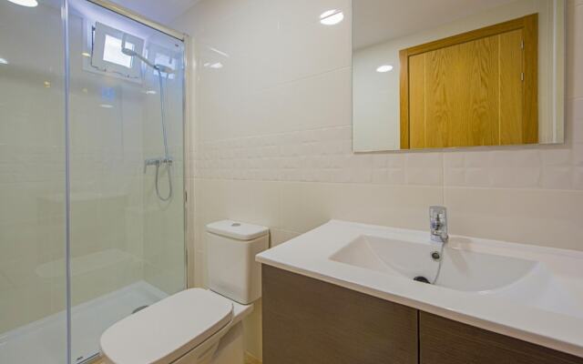 Villa - 7 Bedrooms with Pool - 104989