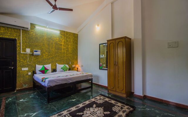 OYO 13064 Home Luxury With Pool Studio Siolim