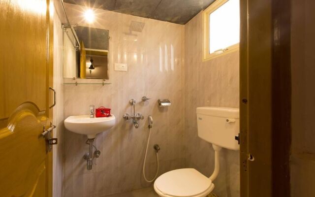 OYO 6587 The Caravela Home Stays