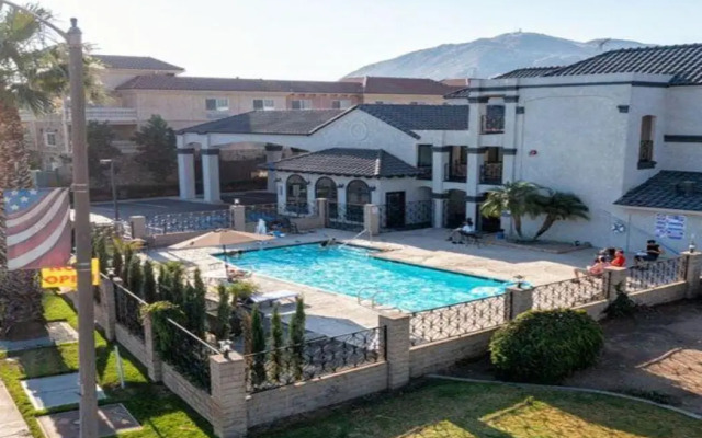 Homestay Suites - Studios & Spas