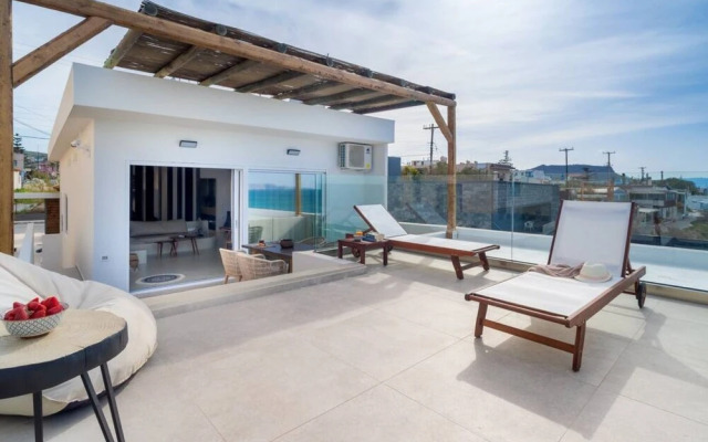 Wave an Idyllic Seafront Suite