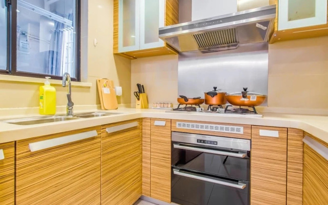 Locals Boutique Apartment Huafa Plaza 37