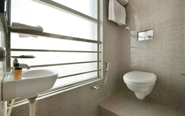 The Royal Inn by OYO Rooms