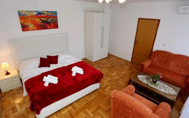 Apartments Maruna Self check-in