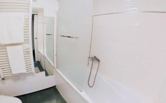 Modern flat in city center