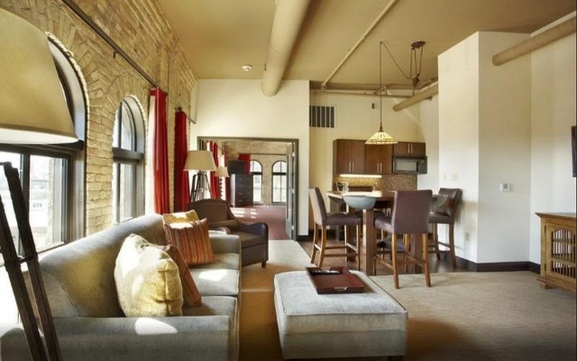 The Brewhouse Inn & Suites