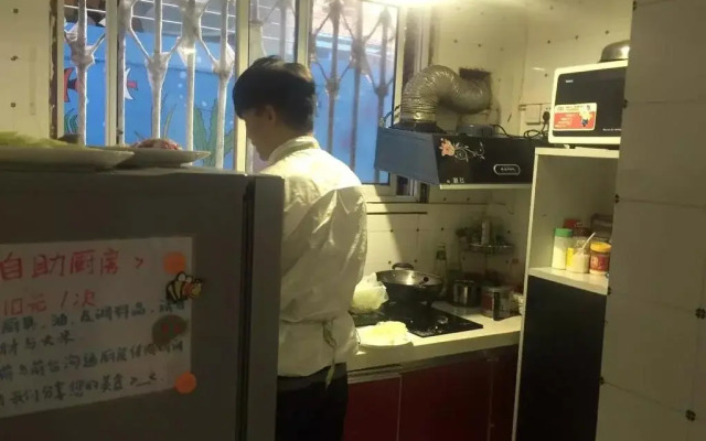 Whale Song Travel Inn