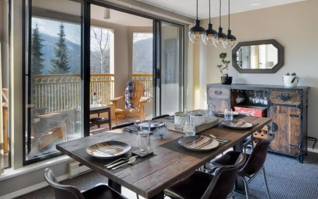 Mountain View Penthouse- 2BR Oasis at the Marquise in Whistler