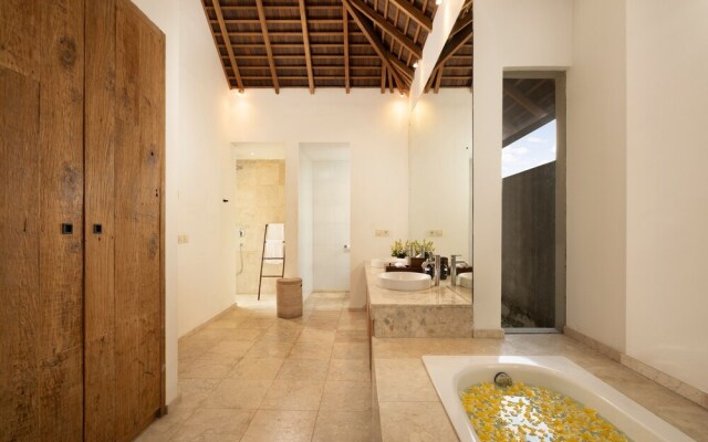 Villa Kuma Umalas By Nakula