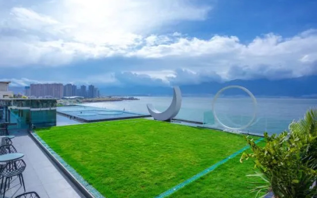 Dali Mermaid Hou Hai Feast Seascape Hotel