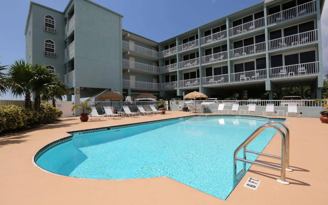Barefoot Beach Club