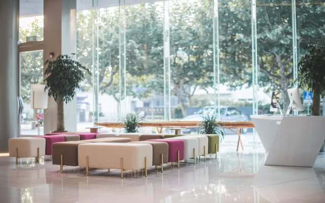 Holiday Inn Express Shanghai Songjiang Fangta by IHG