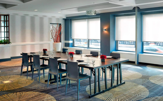 Courtyard by Marriott Downtown Toronto
